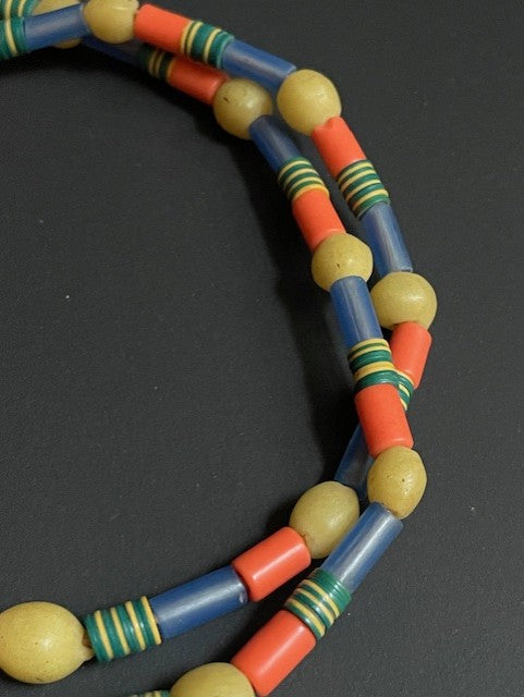 Vintage handelskralen ketting uit Ghana