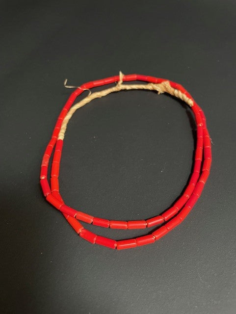 Vintage handelskralen ketting uit Ghana rood