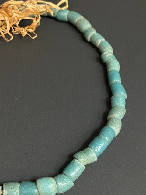 Vintage handelskralen streng uit Ghana blauw
