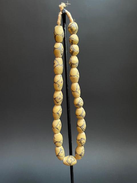 Vintage tradebeads necklace from Ghana yellow 'eyes'