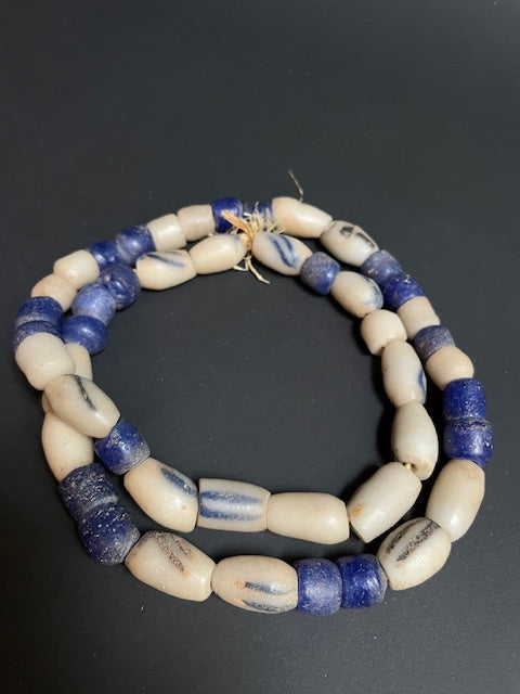 Vintage tradebead necklace from Ghana white-blue