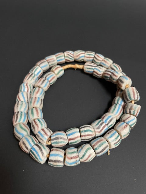 Vintage tradebead necklace from Ghana striped white