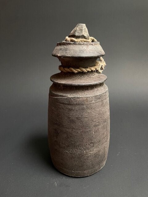 Pot à lait de yack de l'Himalaya