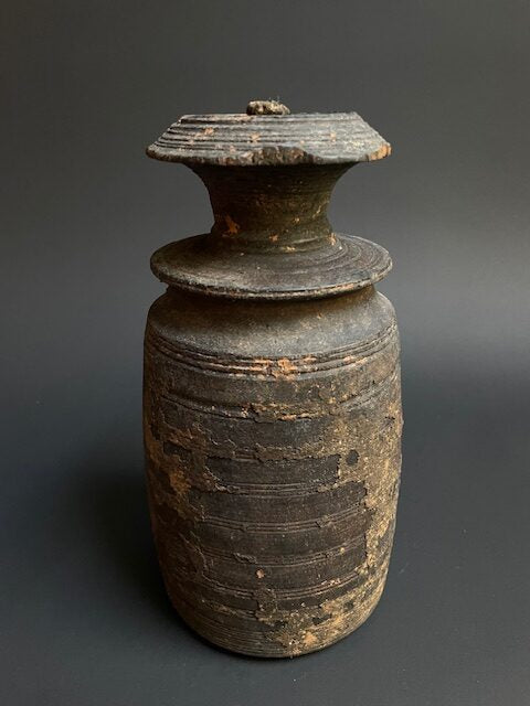 Pot à lait de yack de l'Himalaya